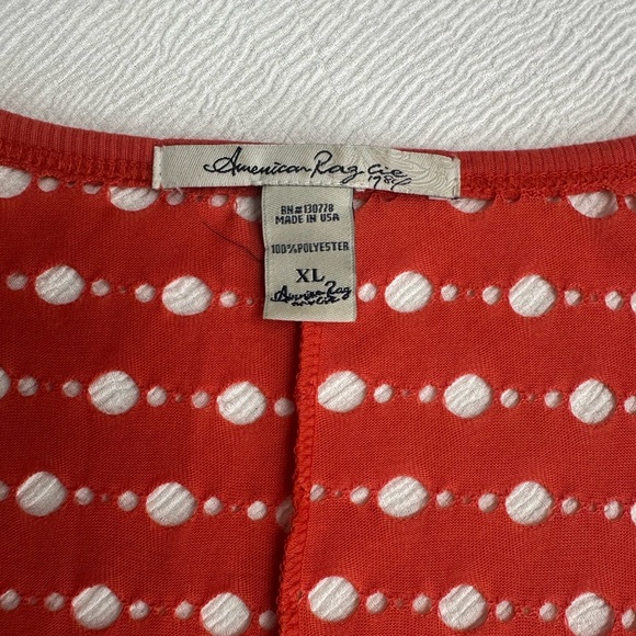 American Rag Eyelet bat wing with 3/4 length cuff sleeve​ - Picture 2 of 8